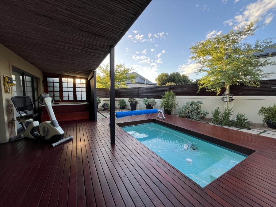 To Let 3 Bedroom Property for Rent in Atlantic Beach Golf Estate Western Cape